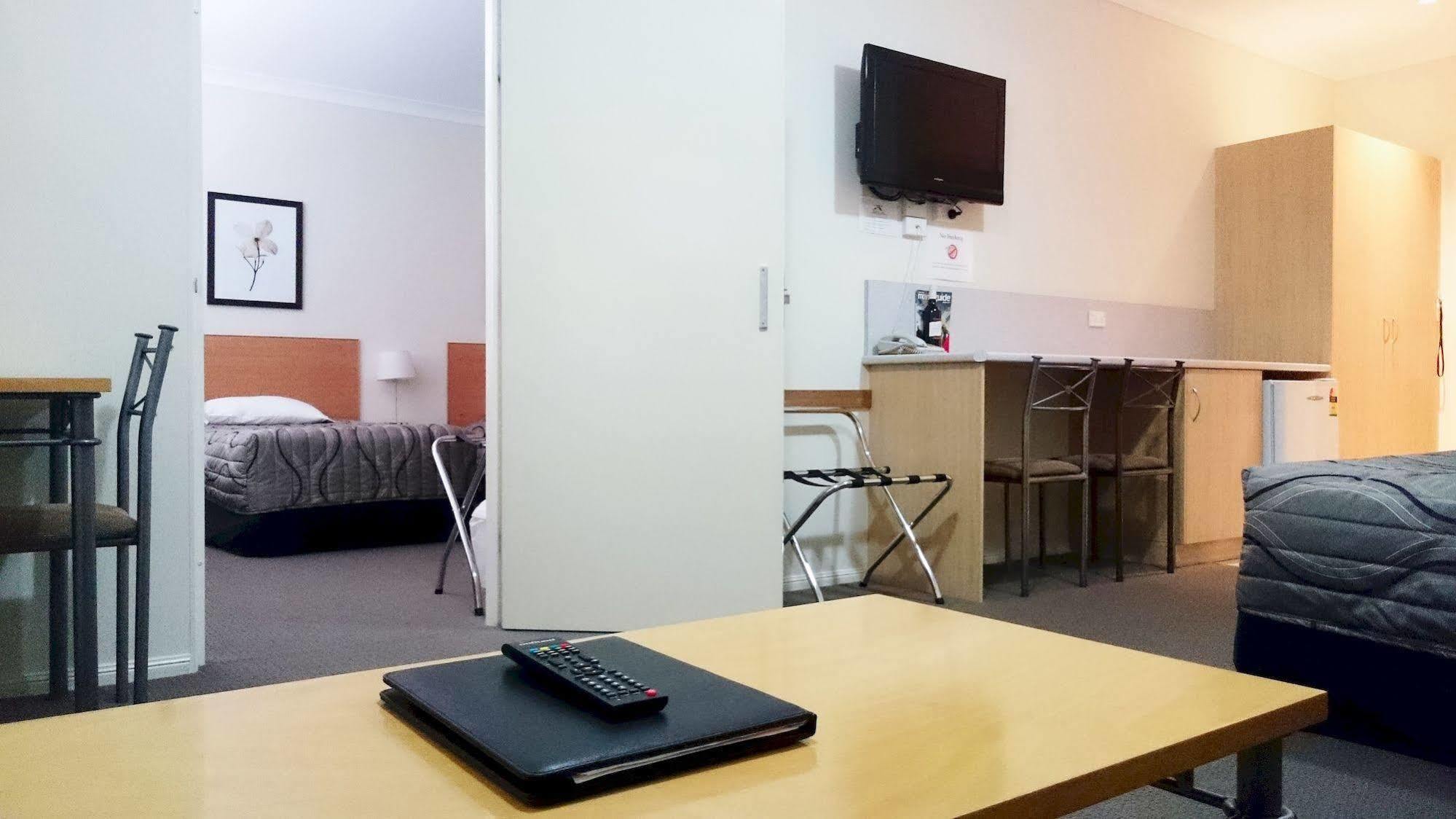Country Roads Motor Inn Goondiwindi Luaran gambar